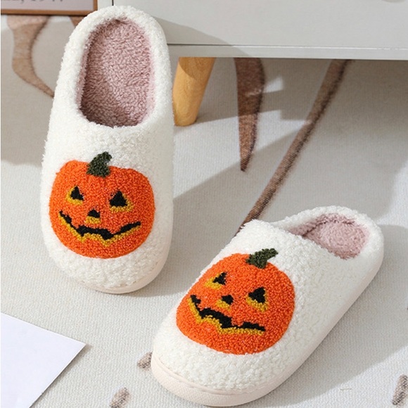 Pumpkin slippers for women - Picture 1 of 8